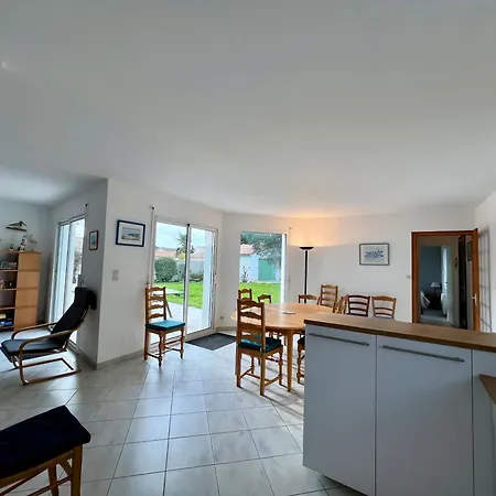 887 Arborhea Villa *