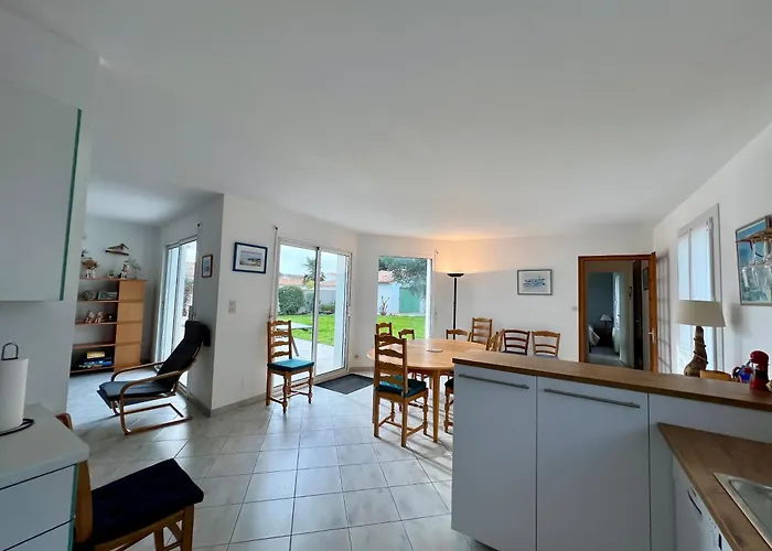 887 Arborhea Villa *